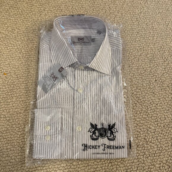 Luxurious Hickey Freeman Dress Shirt - Picture 3 of 4